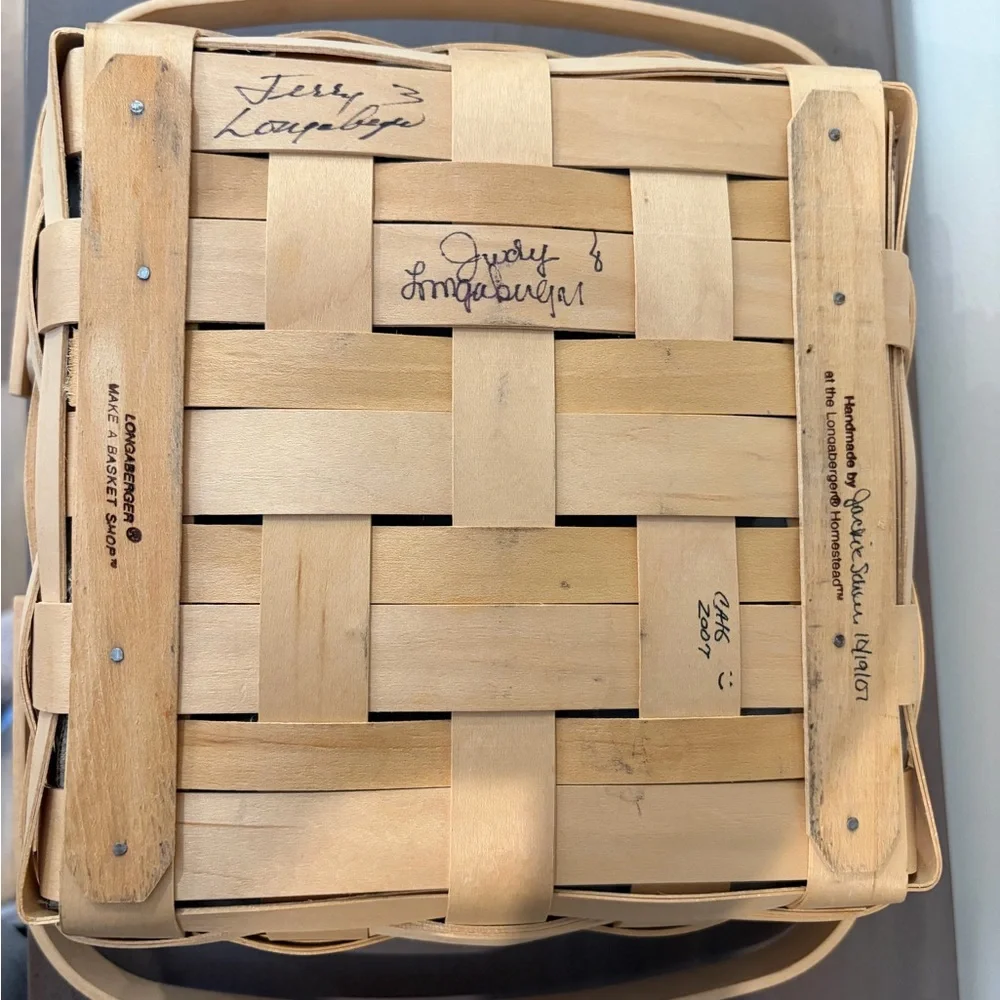Longaberger Bountiful Harvest‎ Basket Handmade in Ohio signed by Judy and Jerry